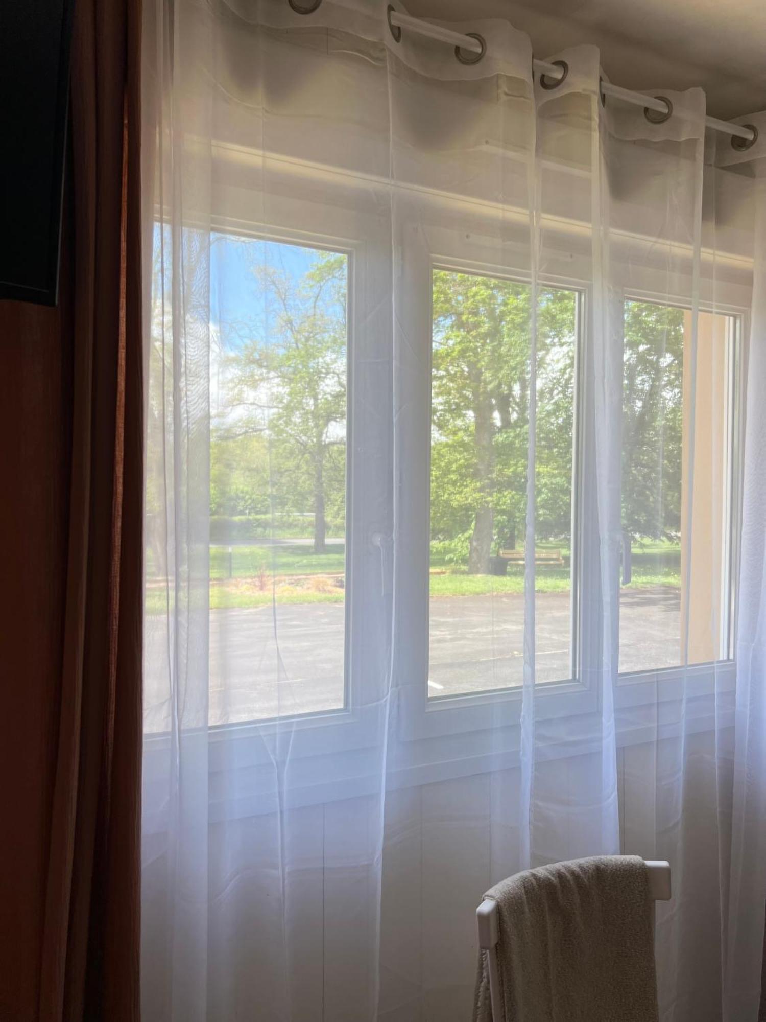 Motel Les Broussailles Mesves-sur-Loire Zewnętrze zdjęcie