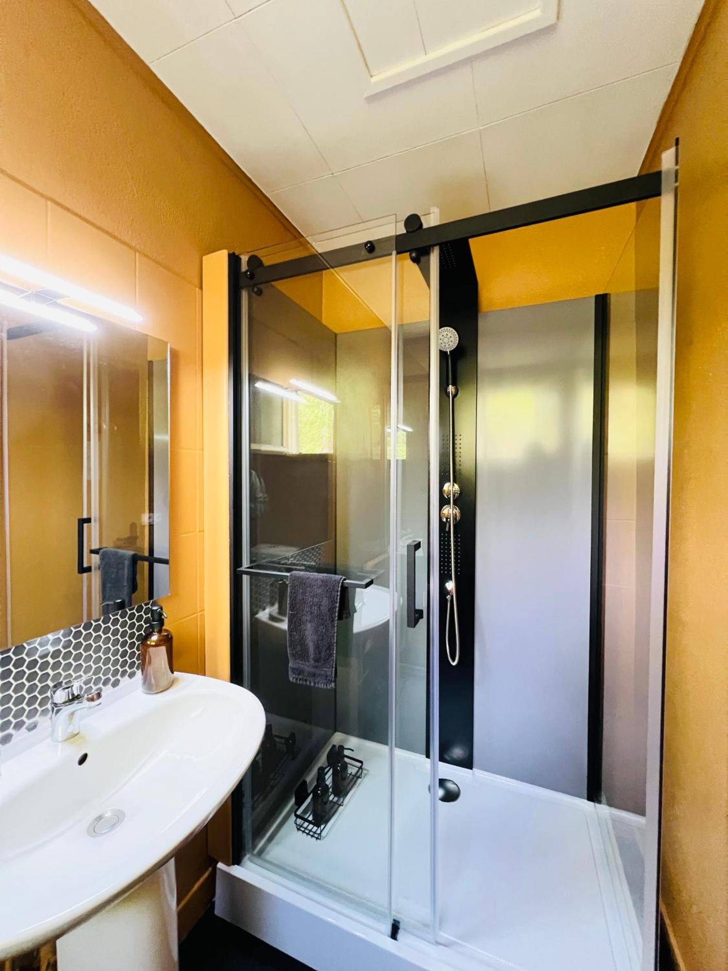 Motel Les Broussailles Mesves-sur-Loire Zewnętrze zdjęcie